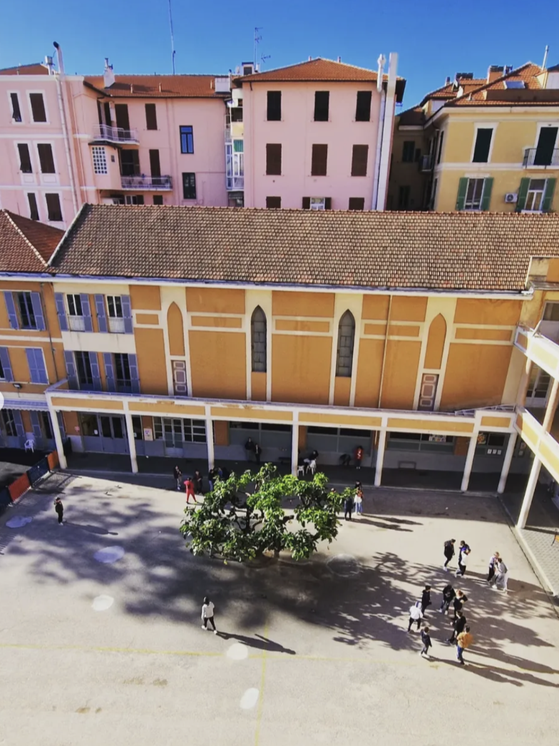 Momento di vita scolastica all'Istituto